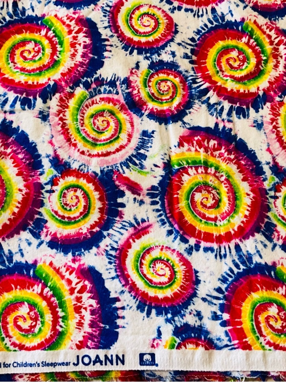 Joann Snuggle Tye Dye Fleece Fabric Vivid Colors Red Purple Pink Blue White